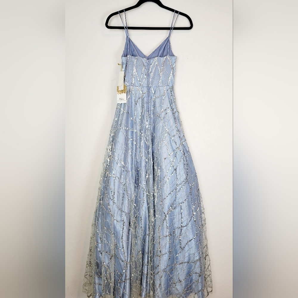NWT TLC Say Yes Juniors Strappy Sequin-Embellished Gown in Silver/Blue Sz 1/2 - Picture 5 of 13